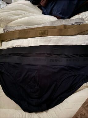 SKIMS Men’s Briefs Pack - Black, White, Olive sz 3x 5 packs